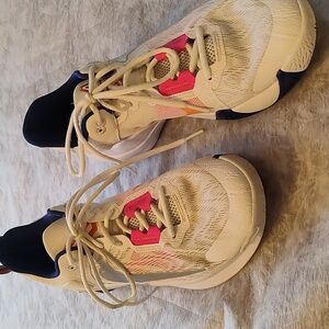 Nike Giannis Immortality 2 “Rainbows”Basketball Shoes Men Size 9.5